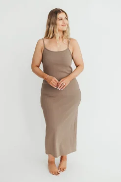 Discount Worth Collective Alexa Ribbed Maxi Dress in Burnt Taupe