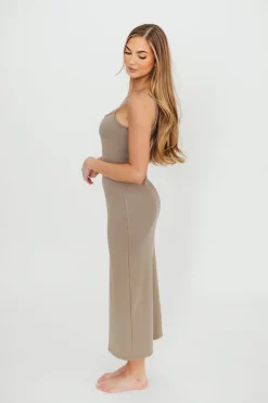 Discount Worth Collective Alexa Ribbed Maxi Dress in Burnt Taupe