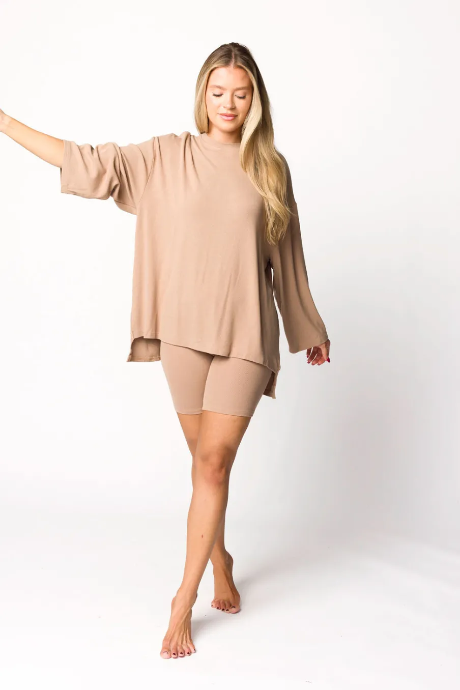 Outlet Worth Collective All Weekend Long Set - Long Sleeves - in Biscotti