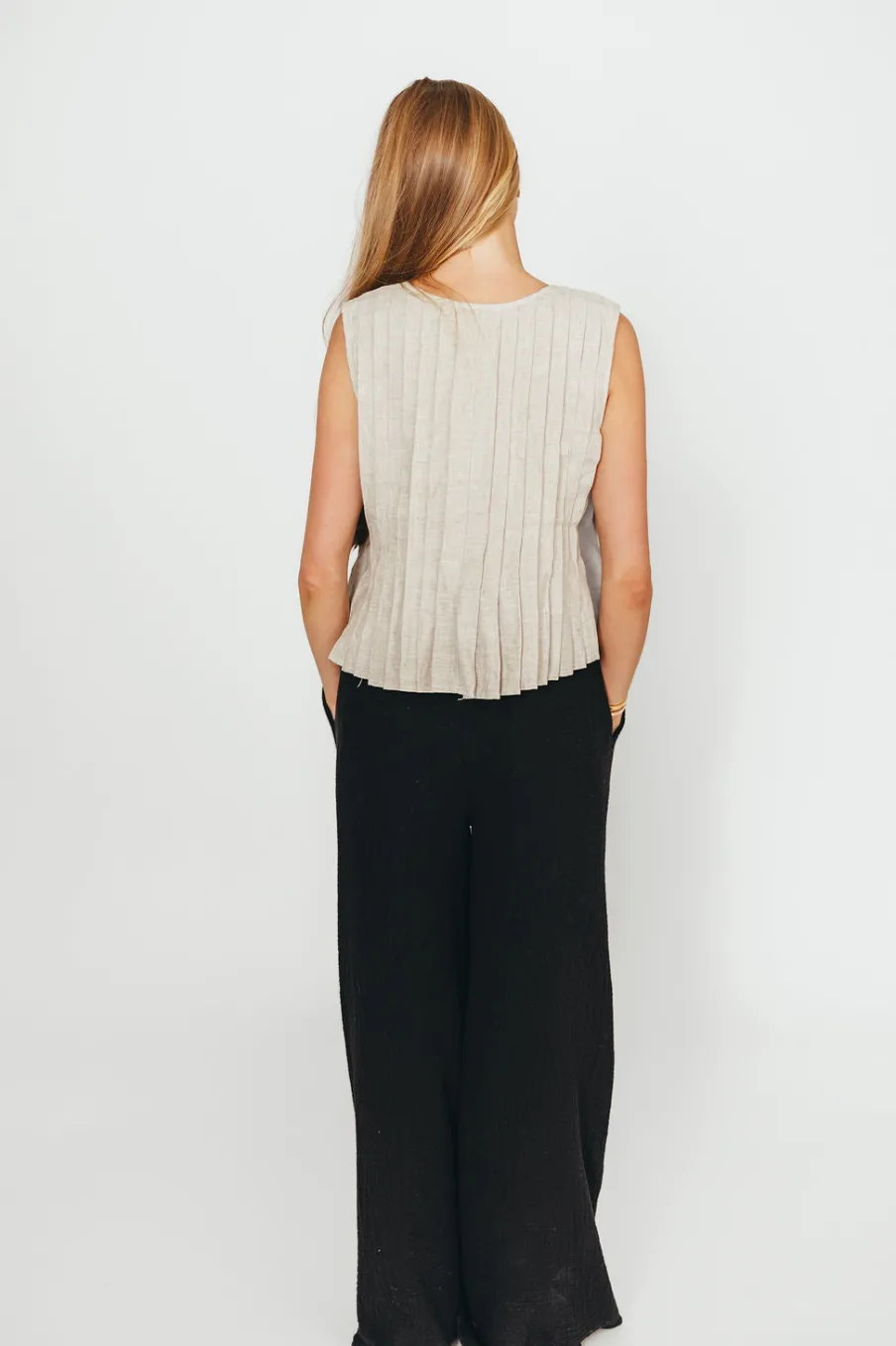 Discount Worth Collective Allexia 100% Linen Bow Tie Tank Woven in Linen