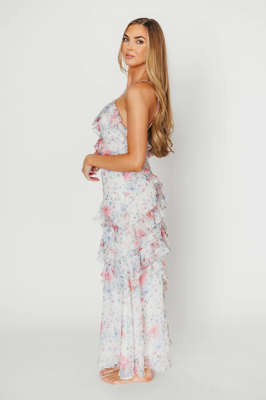 Outlet Worth Collective Amelia Ruffle Maxi Dress in White/Multi Floral
