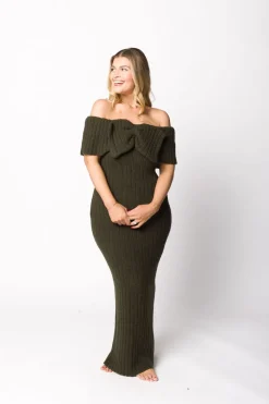 Outlet Worth Collective Aston Bow Front Maxi Sweater Dress in Dark Green - Bump Friendly