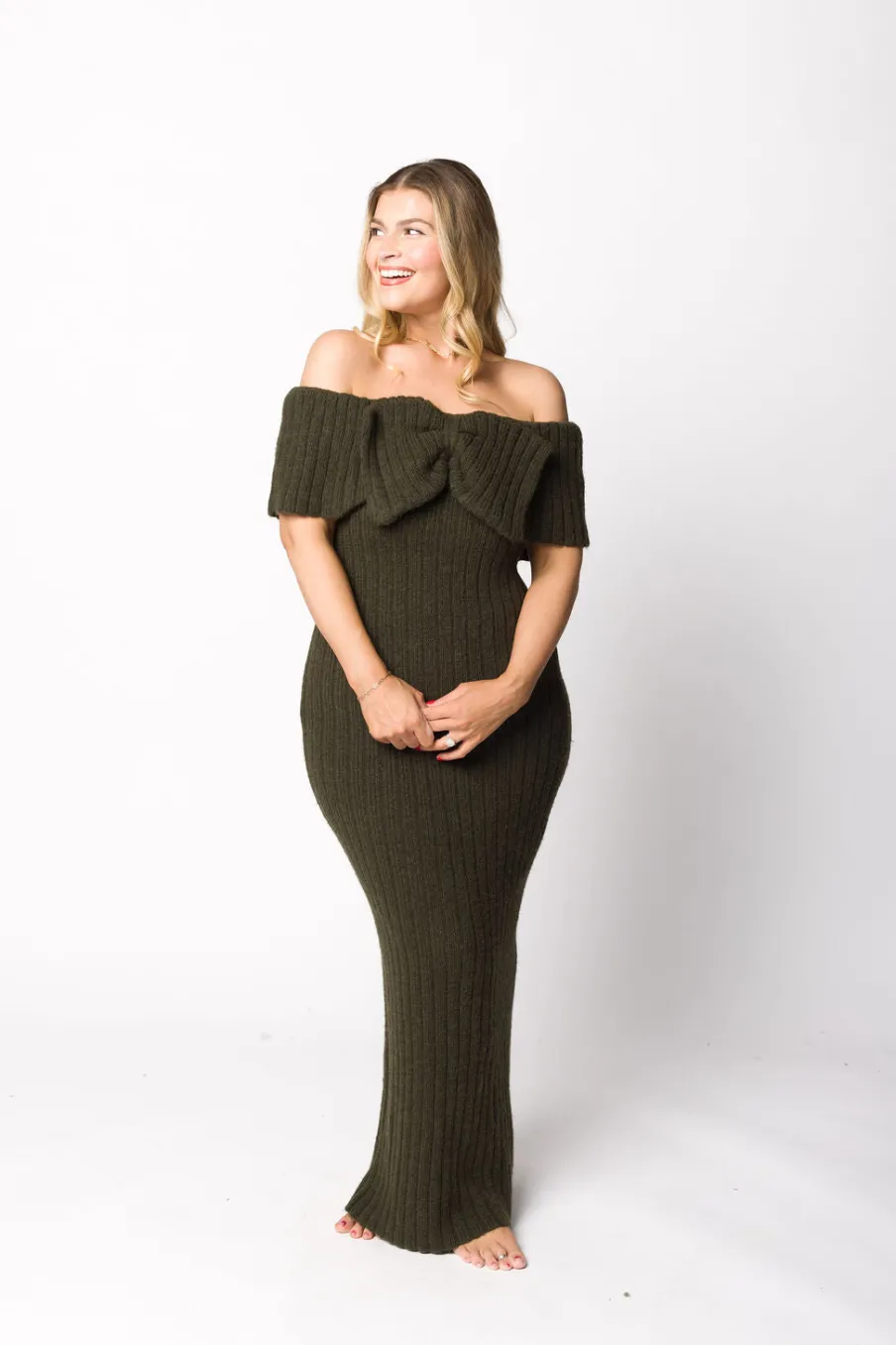 Outlet Worth Collective Aston Bow Front Maxi Sweater Dress in Dark Green - Bump Friendly