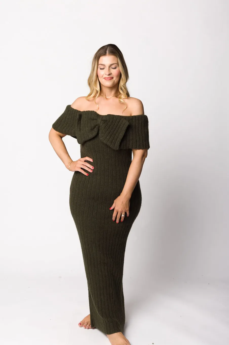 Outlet Worth Collective Aston Bow Front Maxi Sweater Dress in Dark Green - Bump Friendly