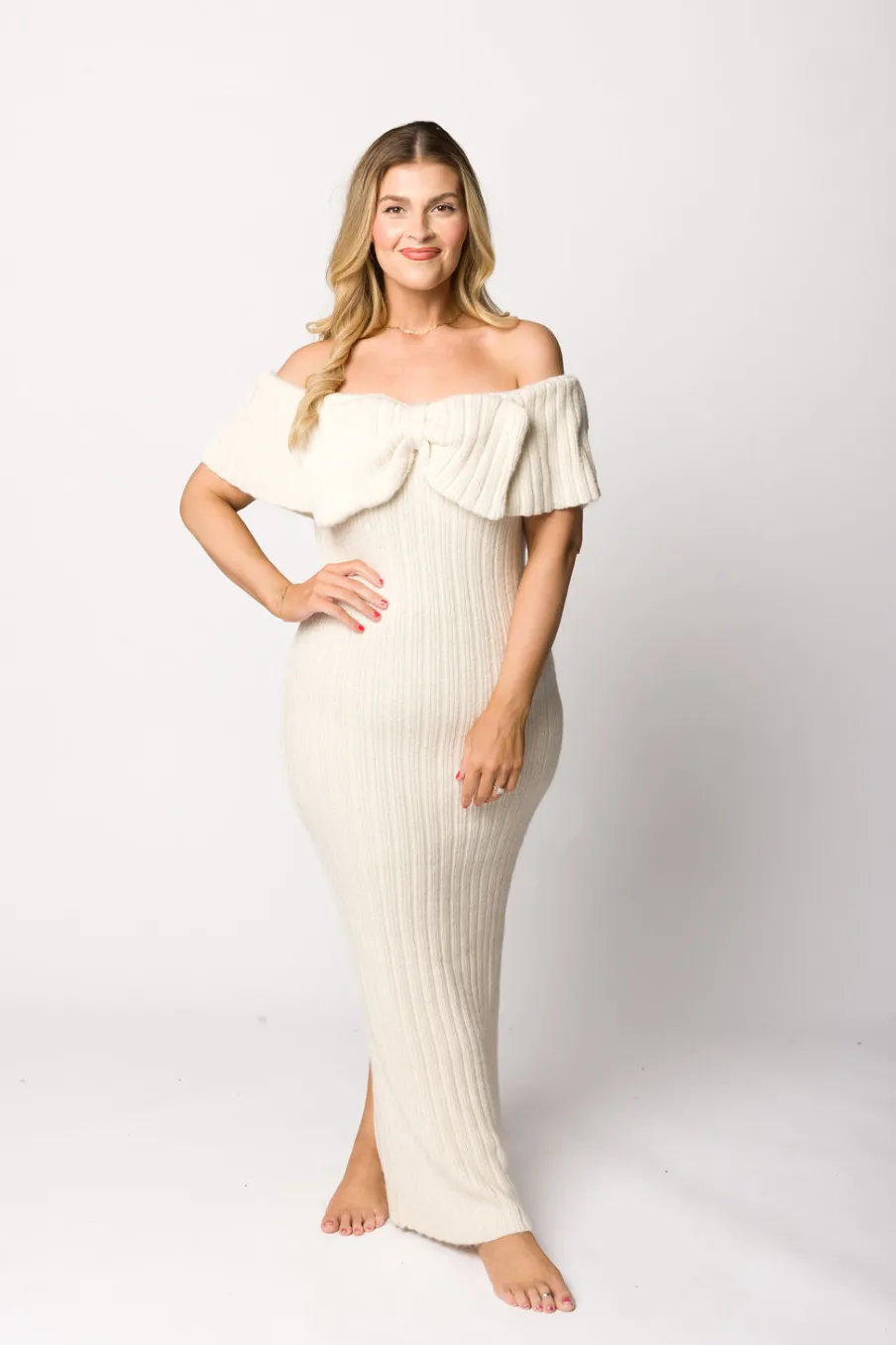 Hot Worth Collective Aston Bow Front Maxi Sweater Dress in Ivory– Bump Friendly & Inclusive