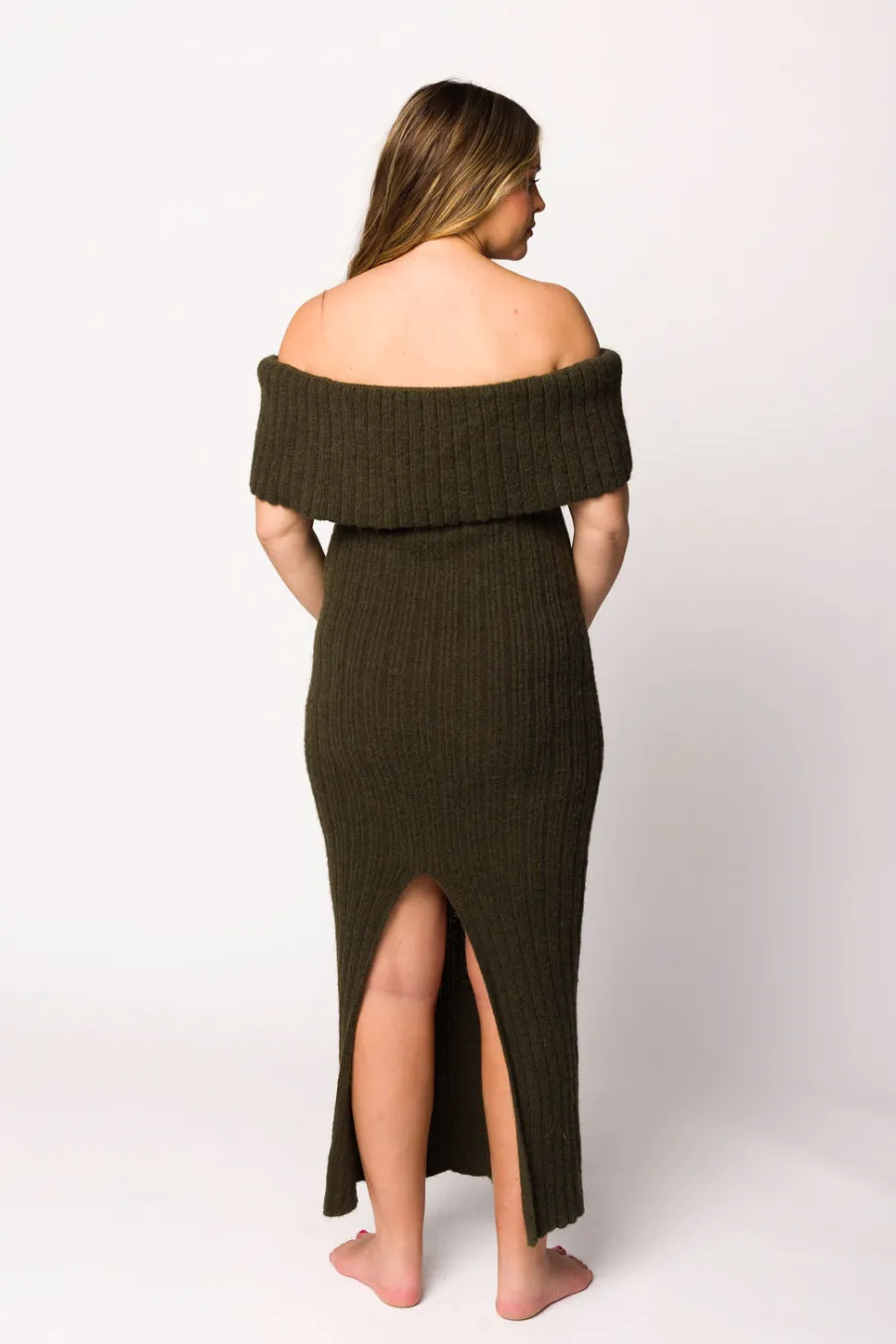 Outlet Worth Collective Aston Bow Front Maxi Sweater Dress in Dark Green - Bump Friendly
