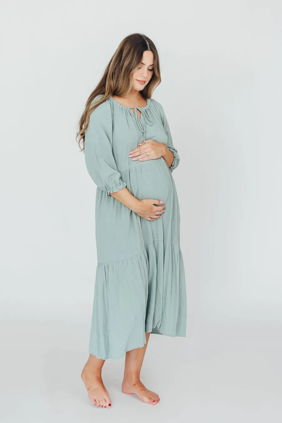 Hot Worth Collective Avery Tiered Linen-Blend Midi Dress in Sage - Bump Friendly and Inclus