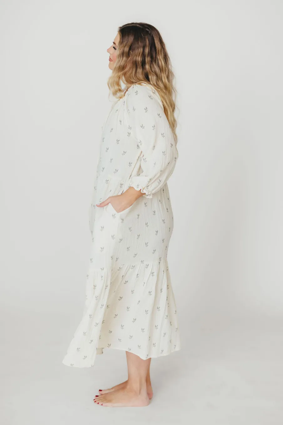 Clearance Worth Collective Avery Tiered Linen-Blend Midi Dress in Soy/Sage Foliage - Bump Friendl
