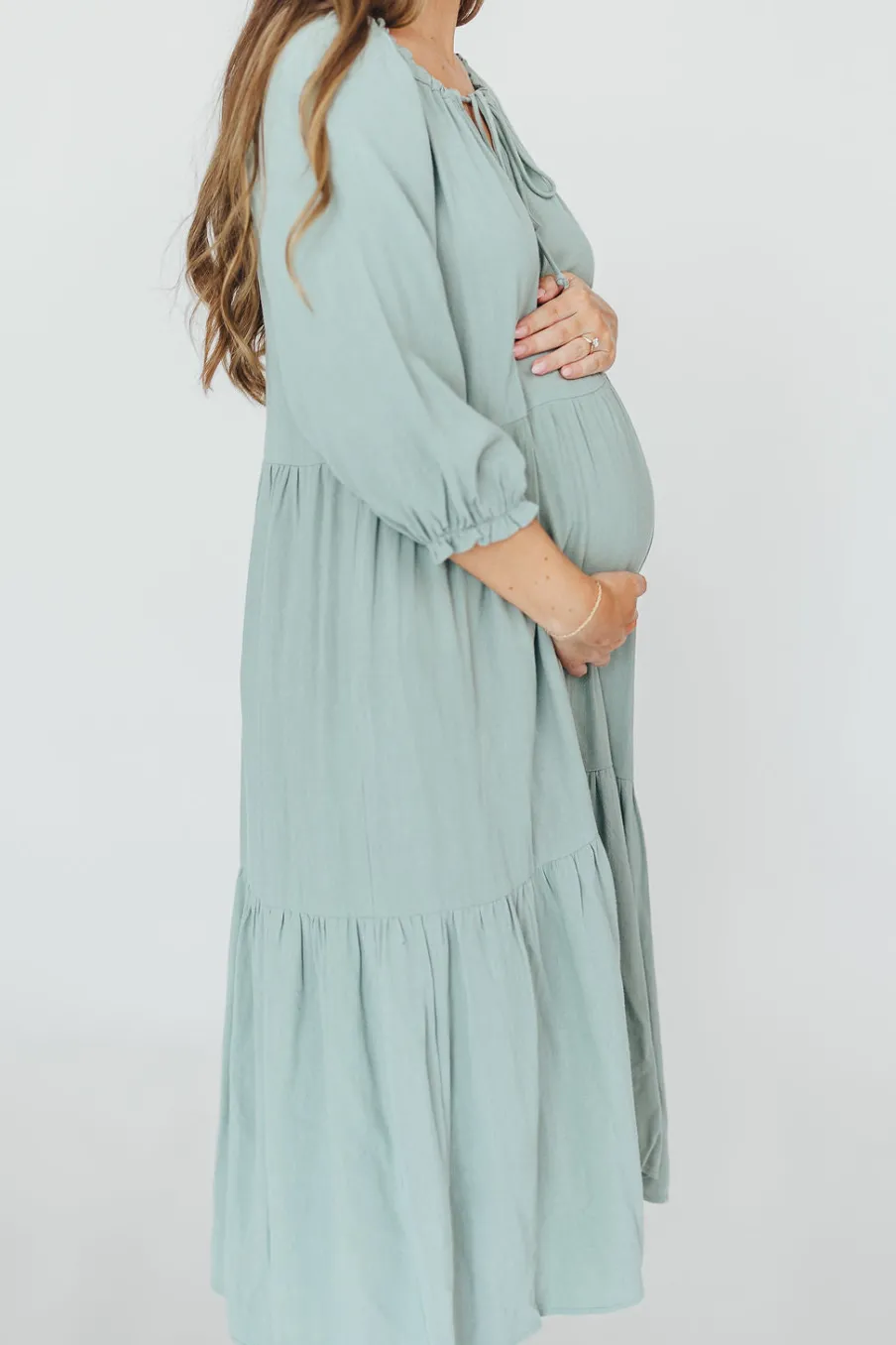 Hot Worth Collective Avery Tiered Linen-Blend Midi Dress in Sage - Bump Friendly and Inclus