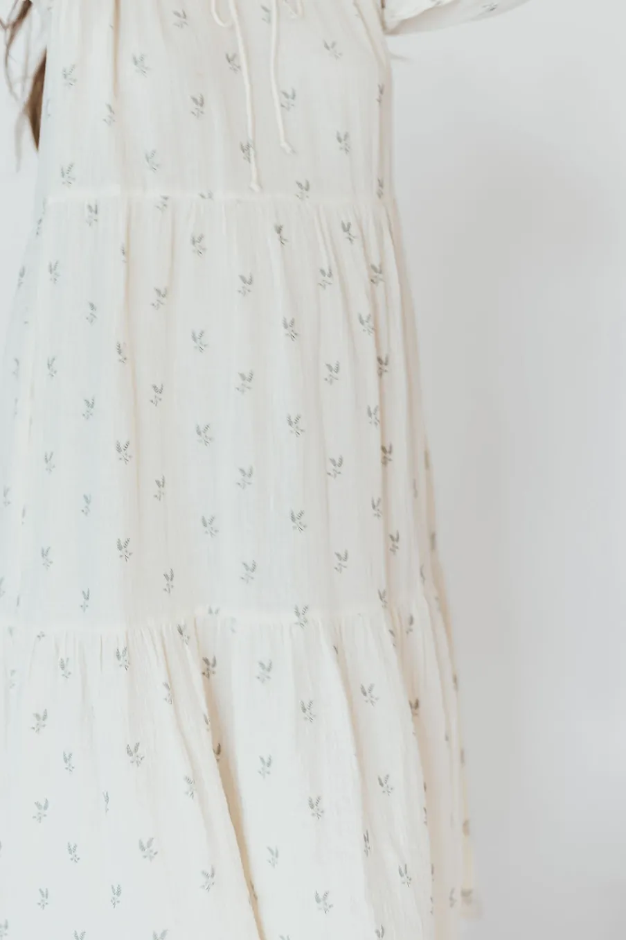 Clearance Worth Collective Avery Tiered Linen-Blend Midi Dress in Soy/Sage Foliage - Bump Friendl