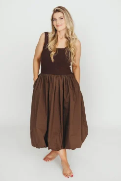 Discount Worth Collective Betty Midi Dress in Brown