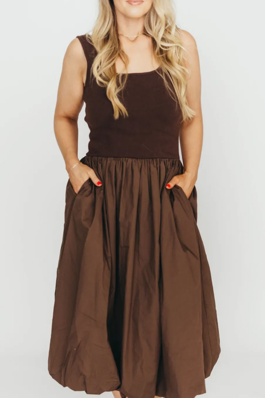 Discount Worth Collective Betty Midi Dress in Brown