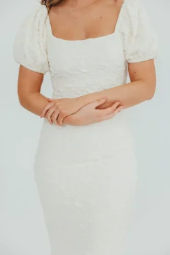 New Worth Collective Blakeley Textured Midi Dress in Ivory- Bump Friendly & Inclusive Sizin