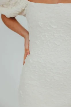 New Worth Collective Blakeley Textured Midi Dress in Ivory- Bump Friendly & Inclusive Sizin