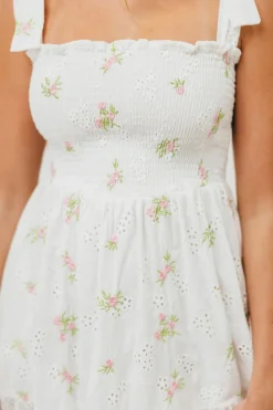 Discount Worth Collective Brinley Embroidered Dress in White Pink