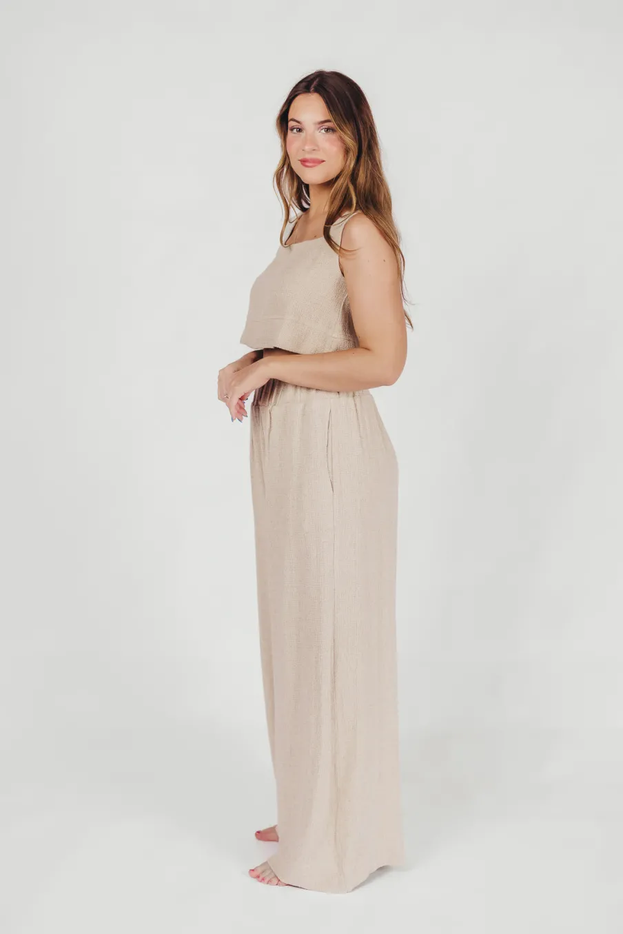 Hot Worth Collective Christy Linen-Blend Sleeveless Cropped Top in Sand