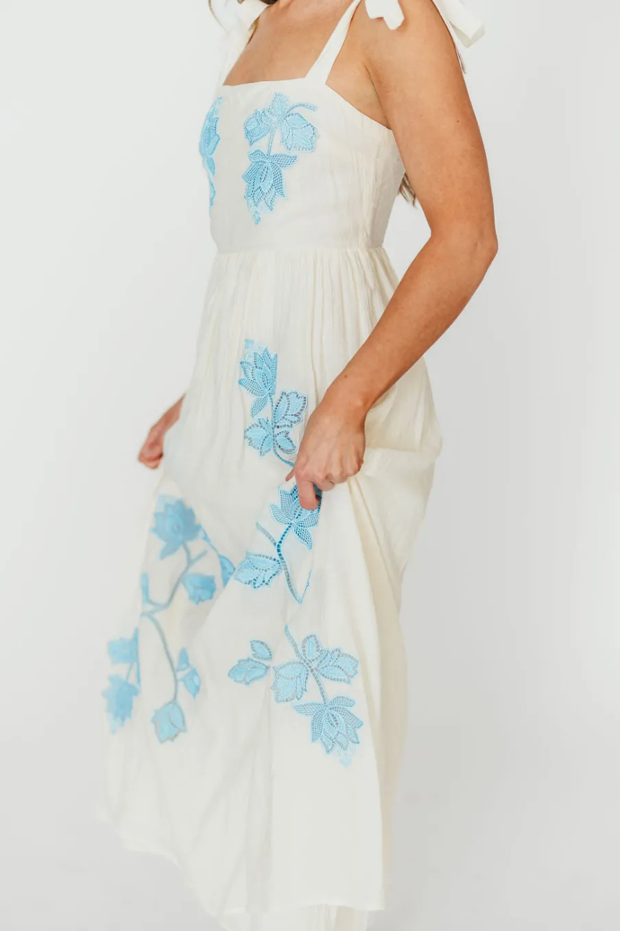 Hot Worth Collective Clementine Embroidered Midi Dress in Cream/Light Blue