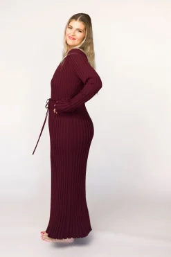 Outlet Worth Collective Colette Premium Long Sleeved Ribbed Knit Maxi Dress in Burgundy - Bump