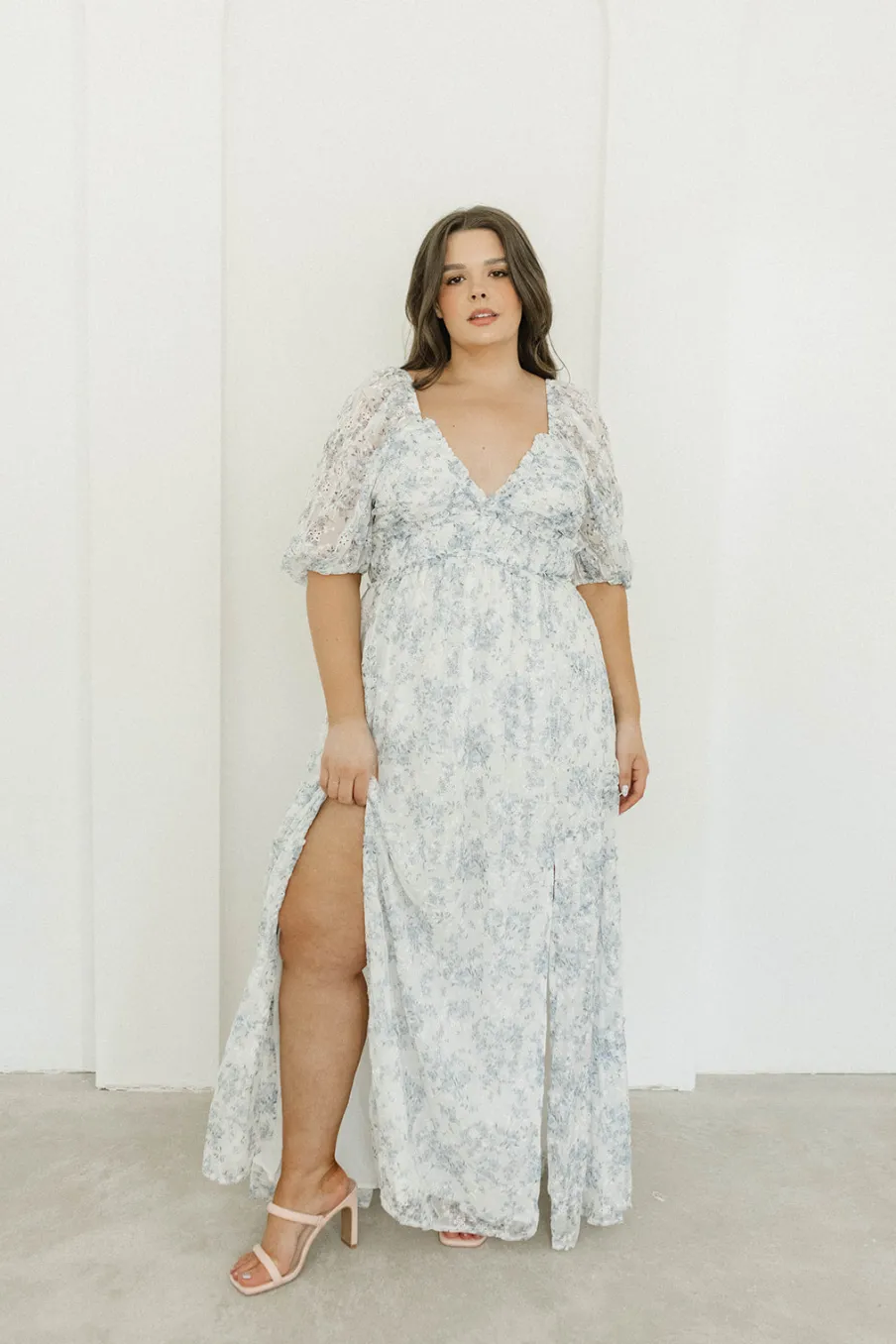 New Worth Collective Daphne High Slit Eyelet Detail Maxi Dress in Blue and White Floral - I