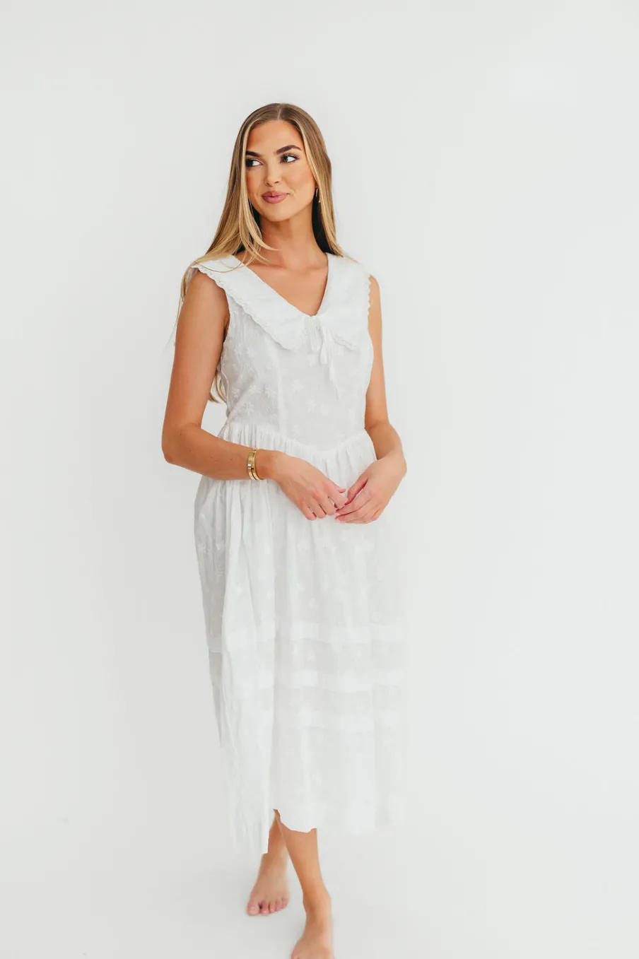 Discount Worth Collective Elaine 100% Cotton Embroidered Midi Dress in White Floral