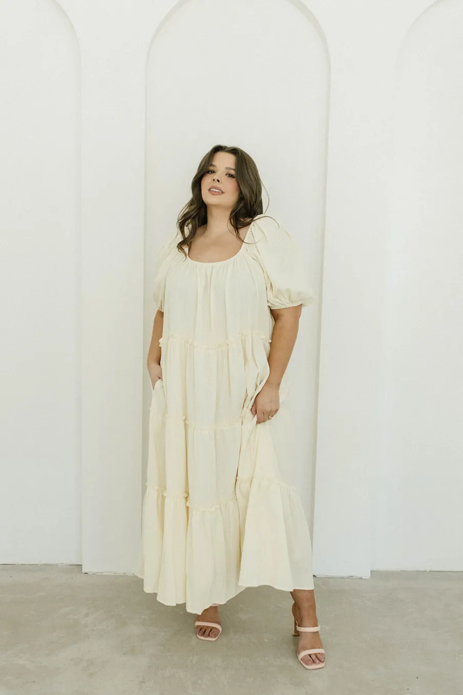 Discount Worth Collective Eva Puffed Sleeve Maxi Dress in Cream - Bump Friendly & Inclusive Sizi