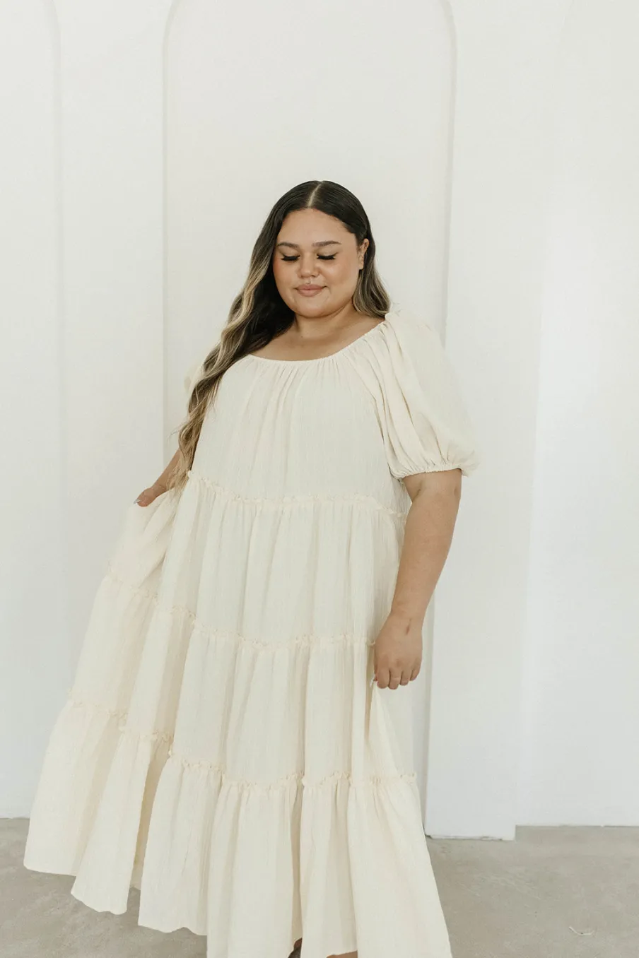 Discount Worth Collective Eva Puffed Sleeve Maxi Dress in Cream - Bump Friendly & Inclusive Sizi