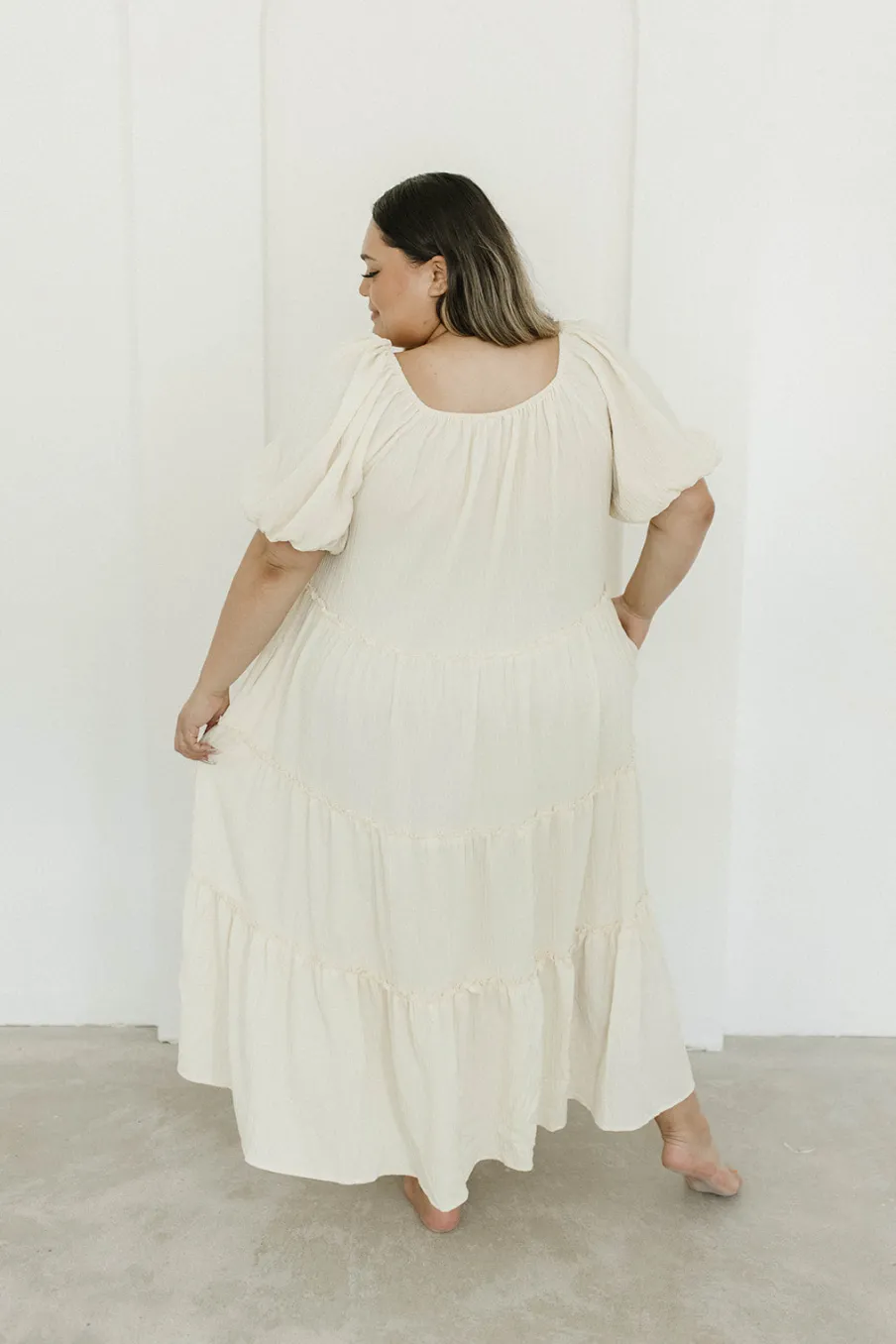 Discount Worth Collective Eva Puffed Sleeve Maxi Dress in Cream - Bump Friendly & Inclusive Sizi