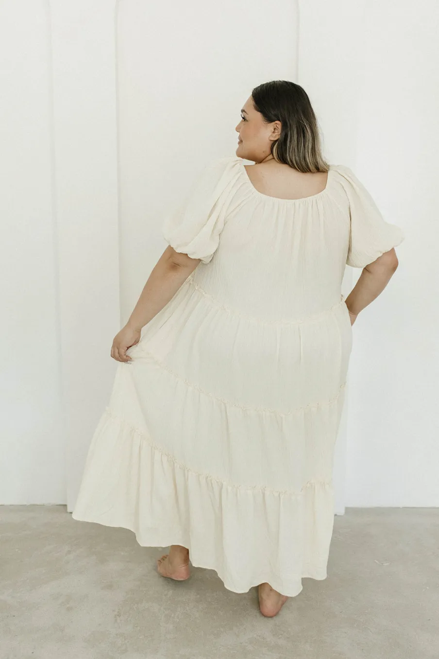 Discount Worth Collective Eva Puffed Sleeve Maxi Dress in Cream - Bump Friendly & Inclusive Sizi