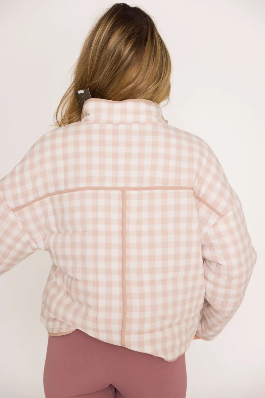 Outlet Worth Collective Everly Quarter Zip Quilted Pullover in White/Taupe