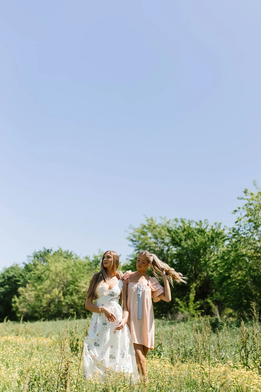 Outlet Worth Collective Fawna Floral Midi Dress in Cream
