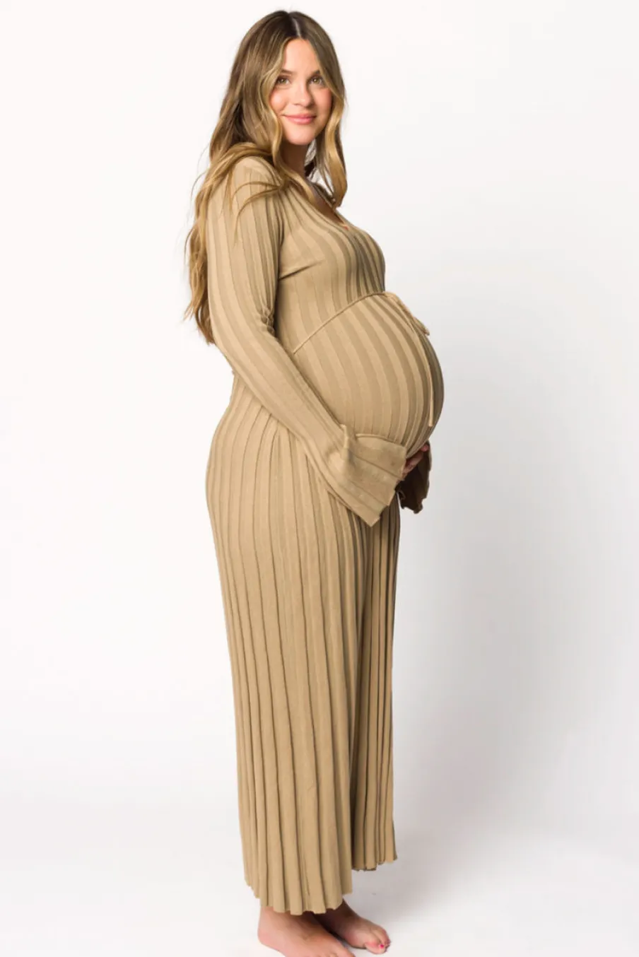 Best Worth Collective Hadley Long Sleeve V-Neck Knit Maxi Dress in Dune