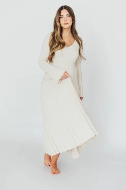 Sale Worth Collective Hadley Long Sleeve V-Neck Knit Maxi Dress in Cream Taupe