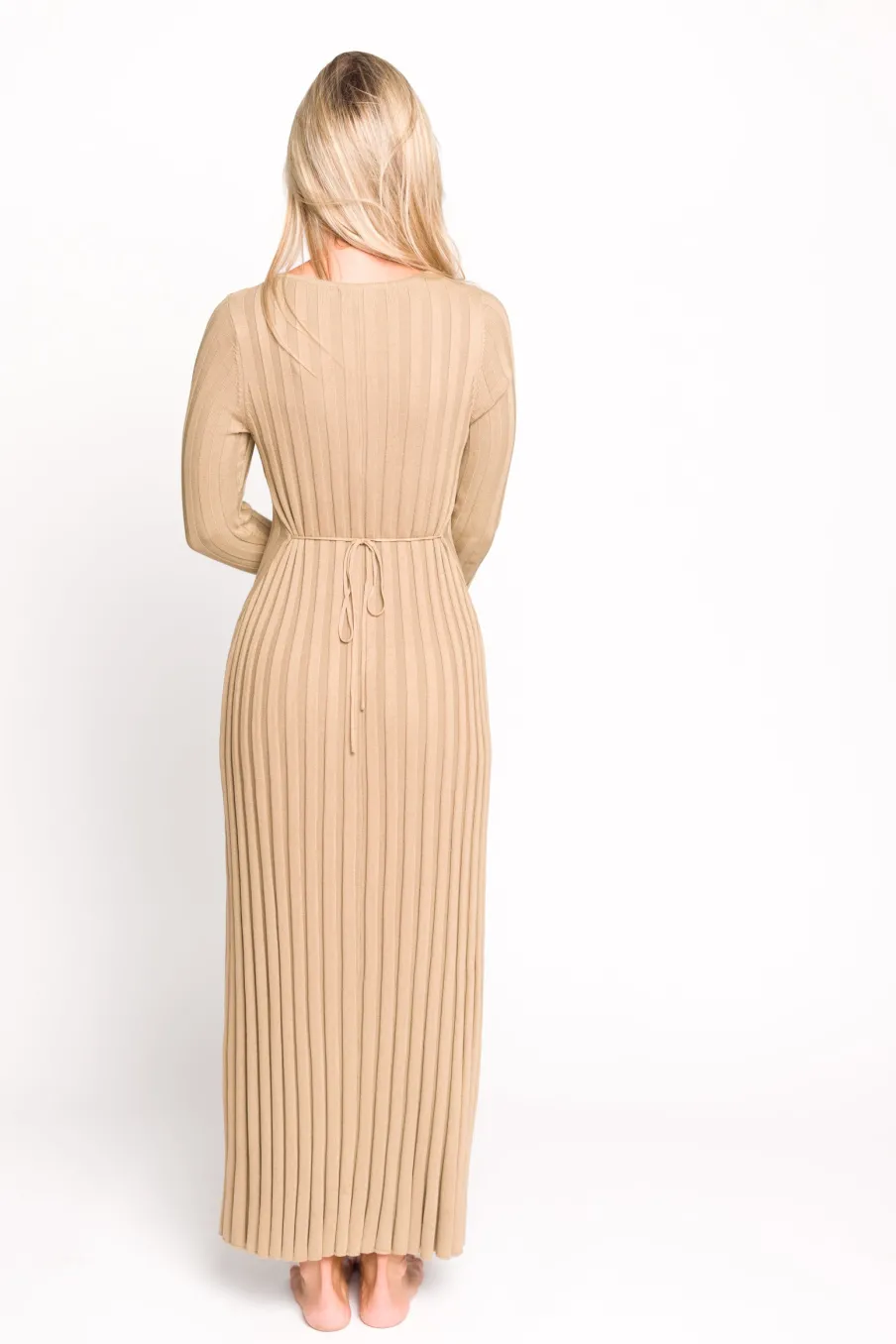 Fashion Worth Collective Hadley Long Sleeve V-Neck Knit Maxi Dress in Espresso