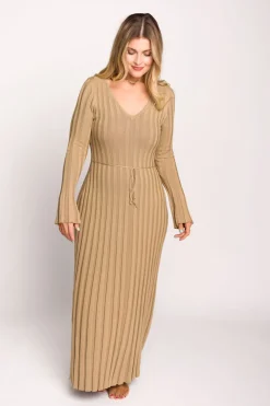 Fashion Worth Collective Hadley Long Sleeve V-Neck Knit Maxi Dress in Espresso