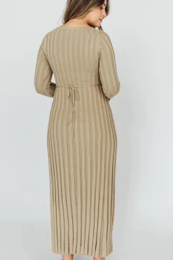 Best Worth Collective Hadley Long Sleeve V-Neck Knit Maxi Dress in Dune