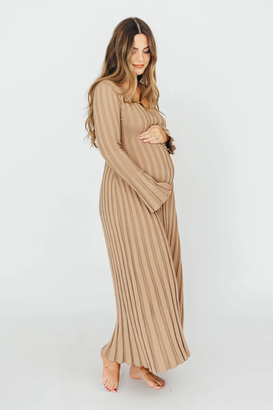 Fashion Worth Collective Hadley Long Sleeve V-Neck Knit Maxi Dress in Espresso