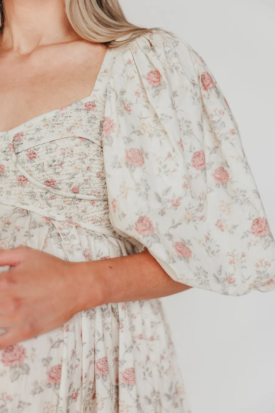 Online Worth Collective Harlow Maxi Dress in Off-White Floral - Bump Friendly & Inclusive Sizi