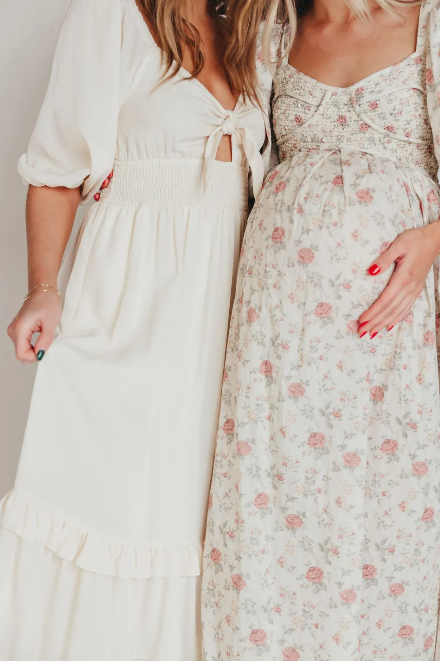 Online Worth Collective Harlow Maxi Dress in Off-White Floral - Bump Friendly & Inclusive Sizi