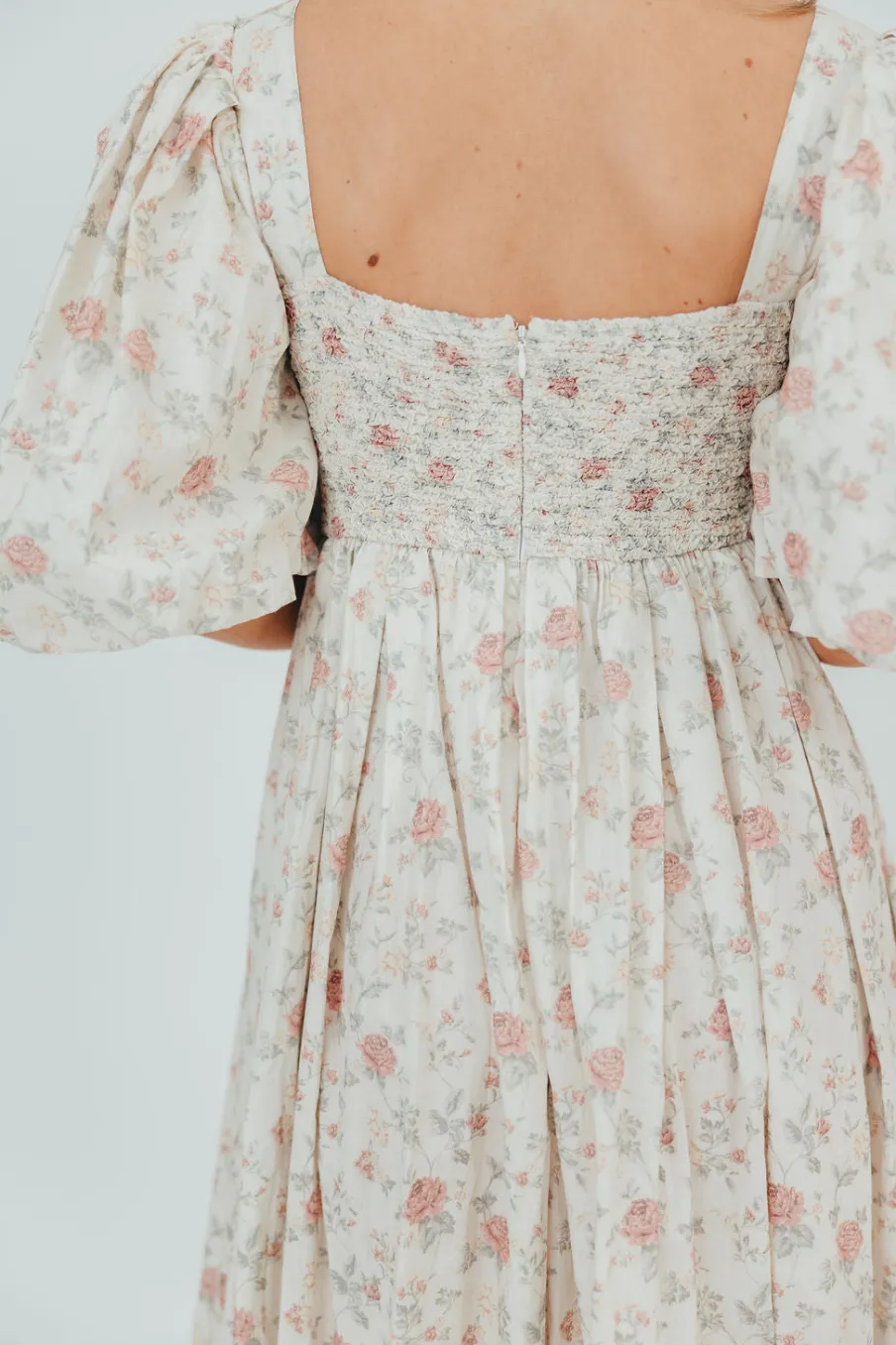 Online Worth Collective Harlow Maxi Dress in Off-White Floral - Bump Friendly & Inclusive Sizi