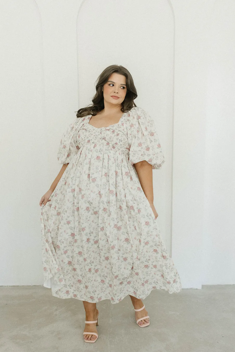 Online Worth Collective Harlow Maxi Dress in Off-White Floral - Bump Friendly & Inclusive Sizi