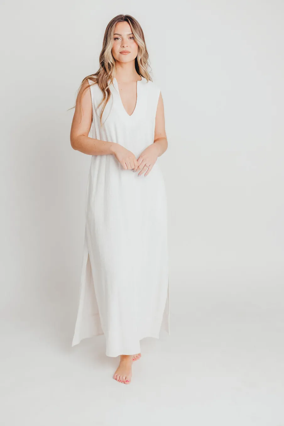 Fashion Worth Collective How Sweet It Is Sleeveless Linen-Blend Maxi in Ivory - Bump Friendly