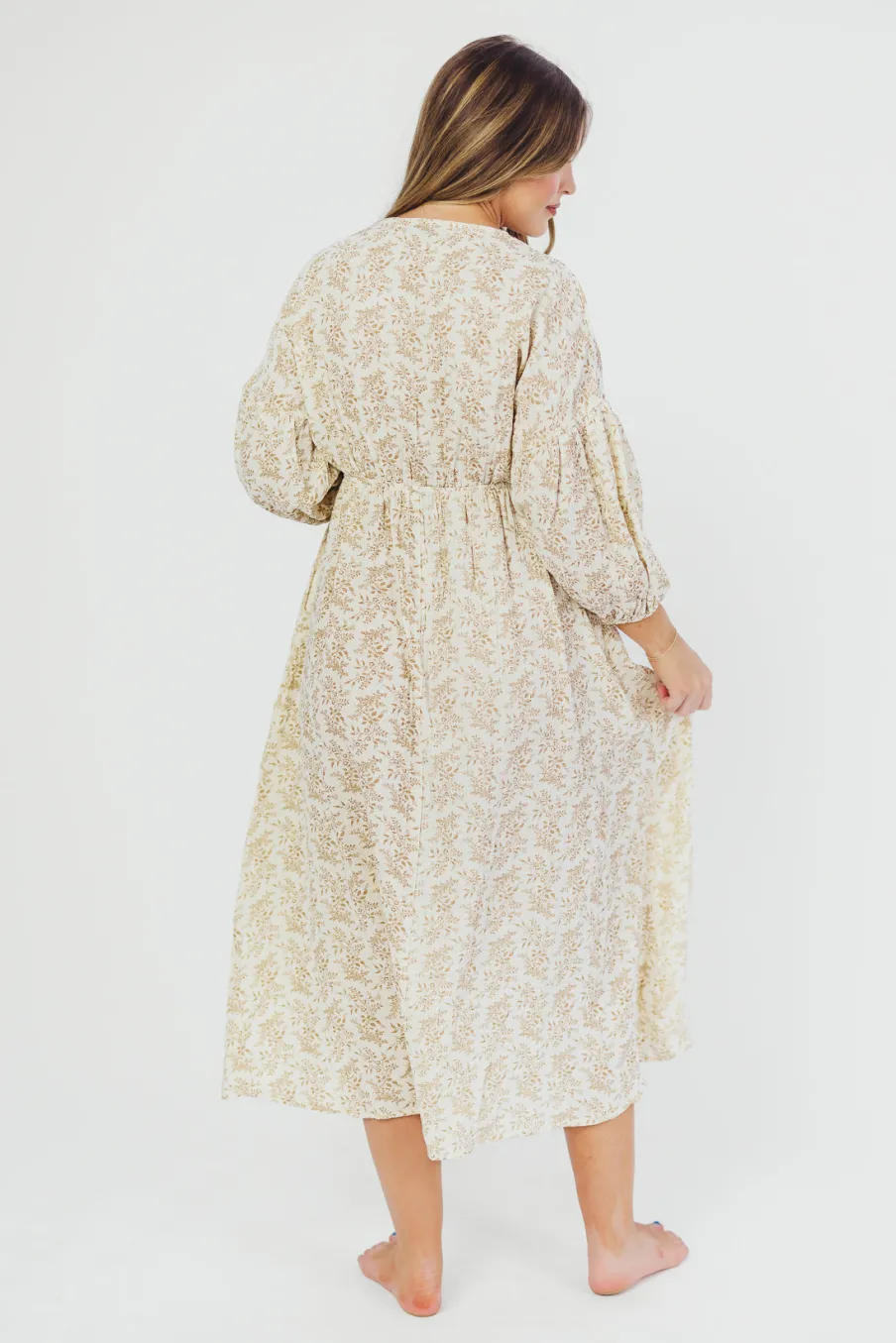 Sale Worth Collective Hunter 100% Cotton Gauze Midi Dress in Natural/Tan Floral - Bump Frien