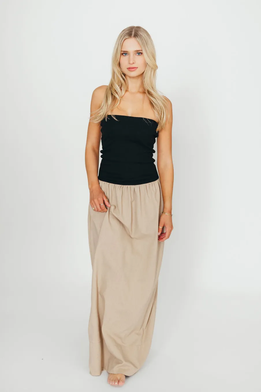 Outlet Worth Collective Kaylee Linen and Ribbed Knit Maxi Dress in Black/Tan
