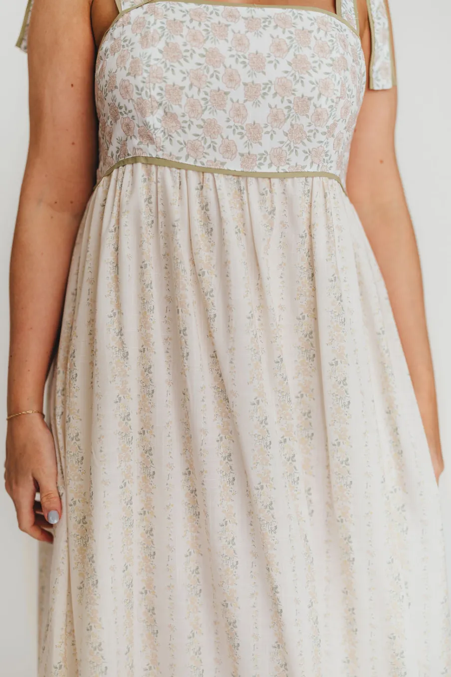 Online Worth Collective Kelly Adjustable Tie Maxi Dress in Pale Peach Floral *PRE-ORDER*