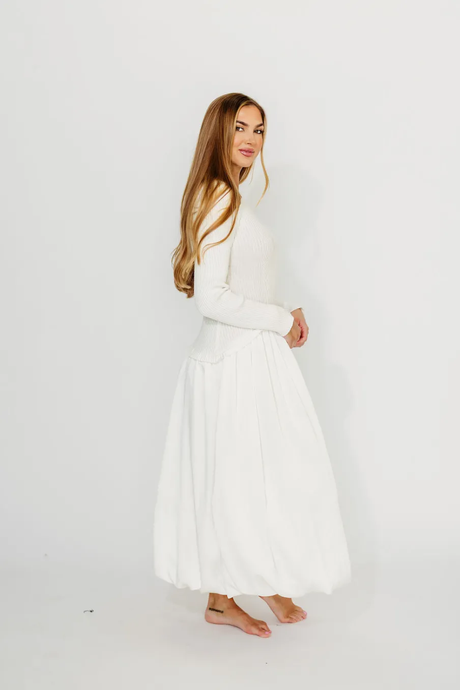 Online Worth Collective Kerriann Sweater Poplin Mix Maxi Dress in Off-White