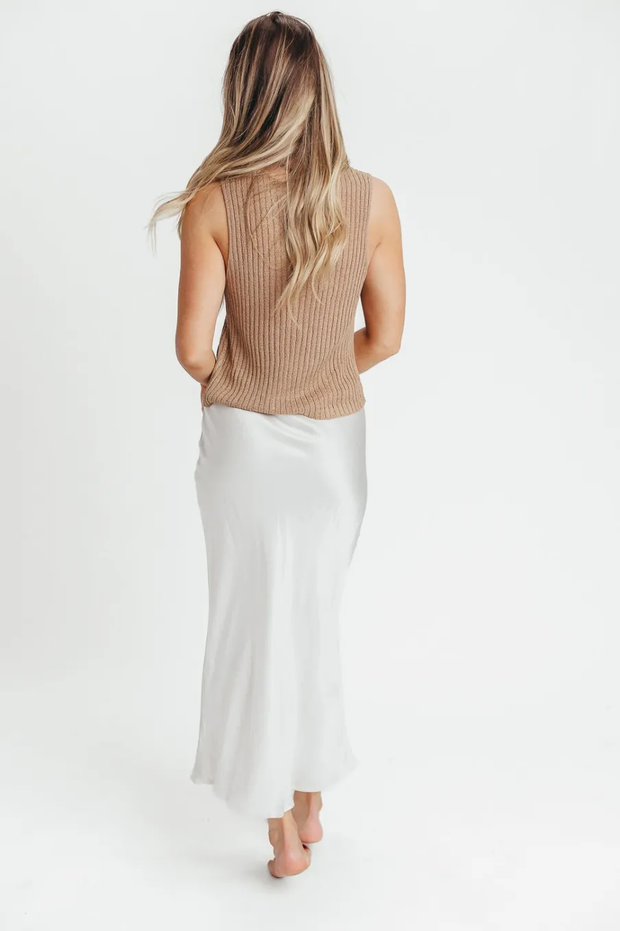 Sale Worth Collective Kimberley Satin Long Midi Skirt in Champagne