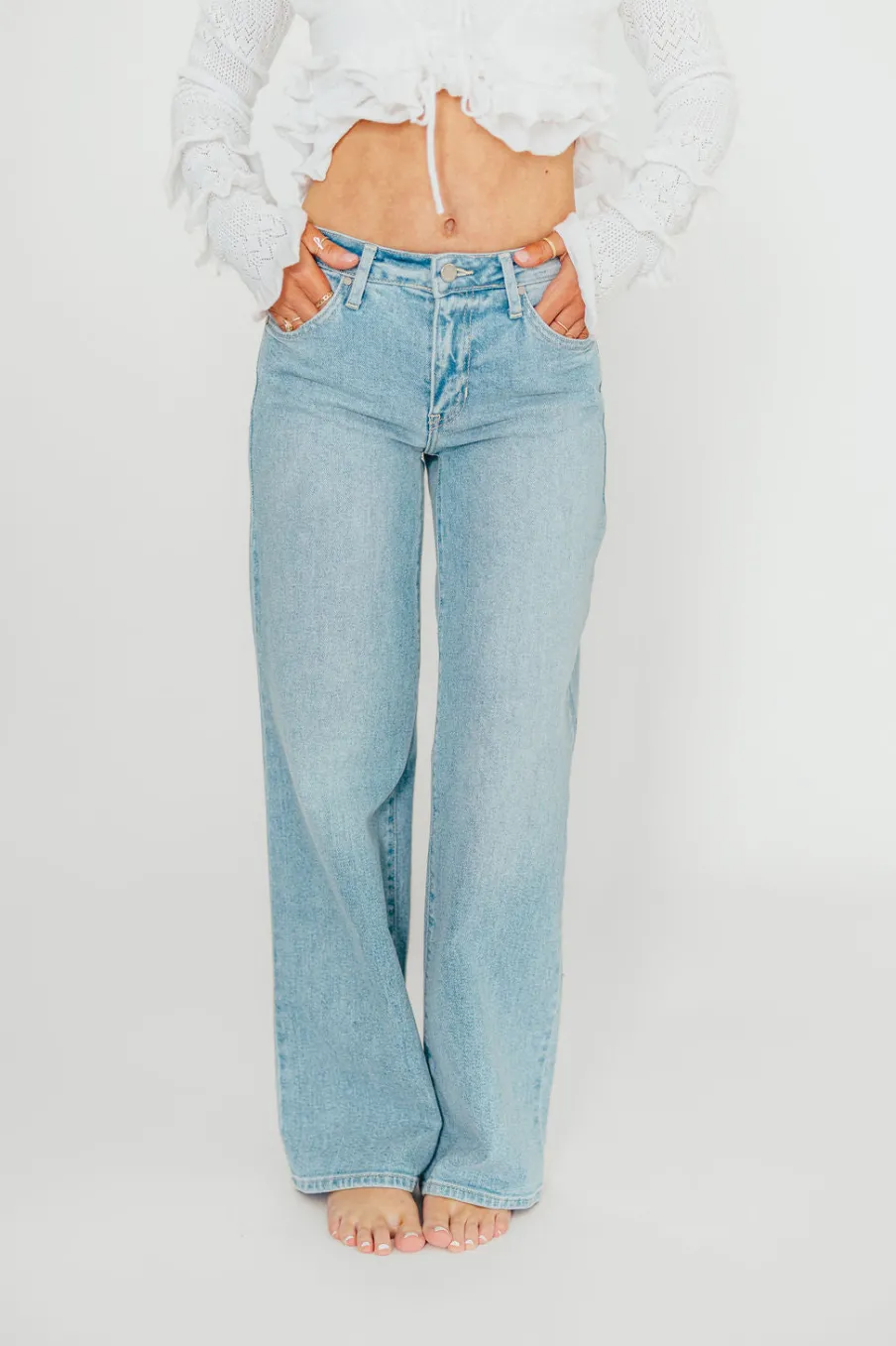 Fashion Worth Collective Laurel Wide Leg Jean in Light Denim