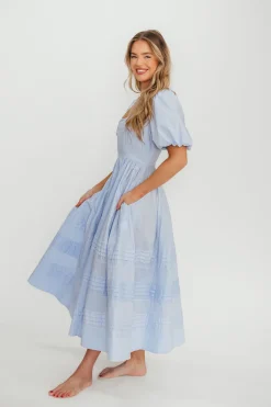 Outlet Worth Collective Milana 100% Cotton Puffed Sleeve Midi Dress in Baby Blue