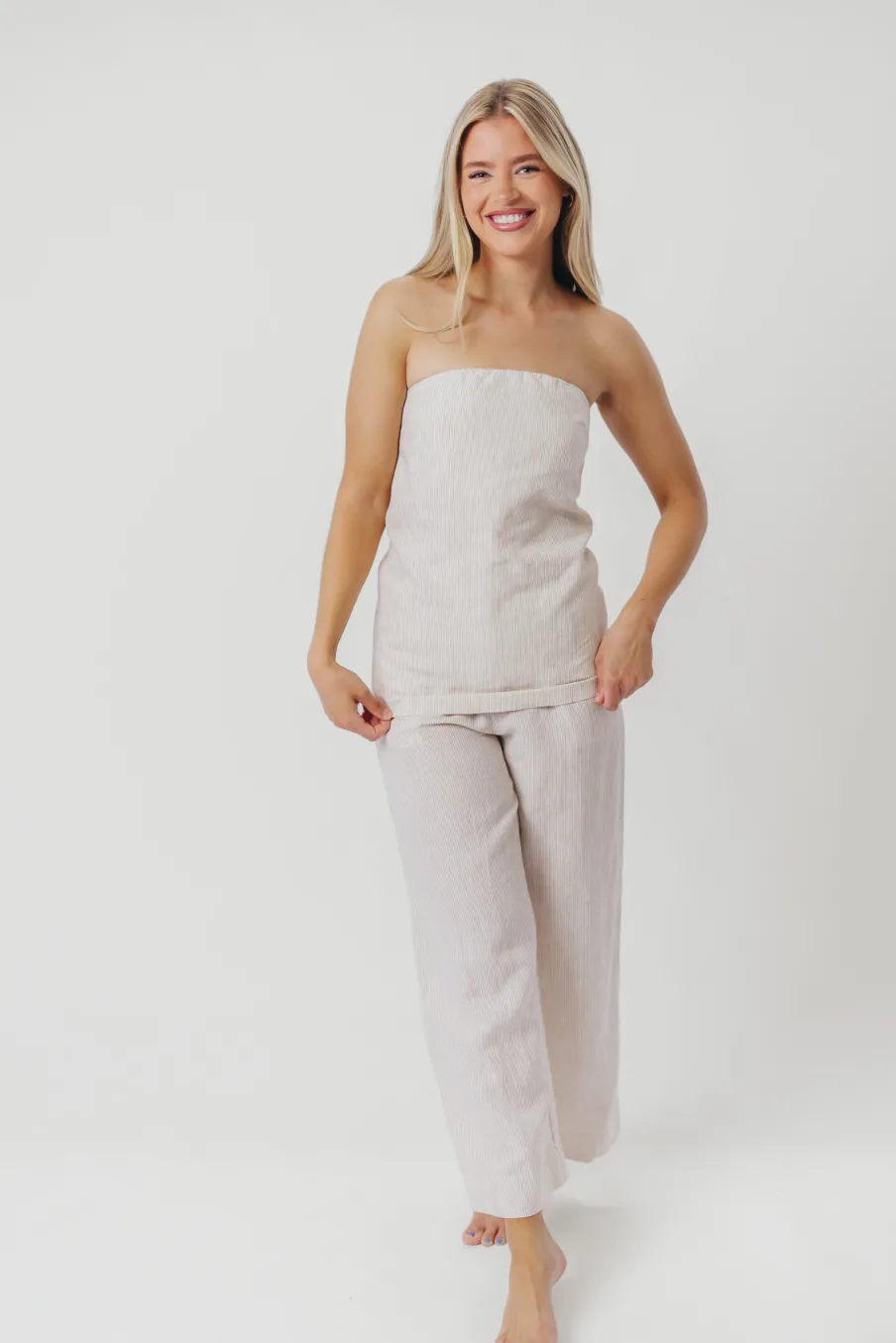 Outlet Worth Collective Myrna Linen Top in Khaki