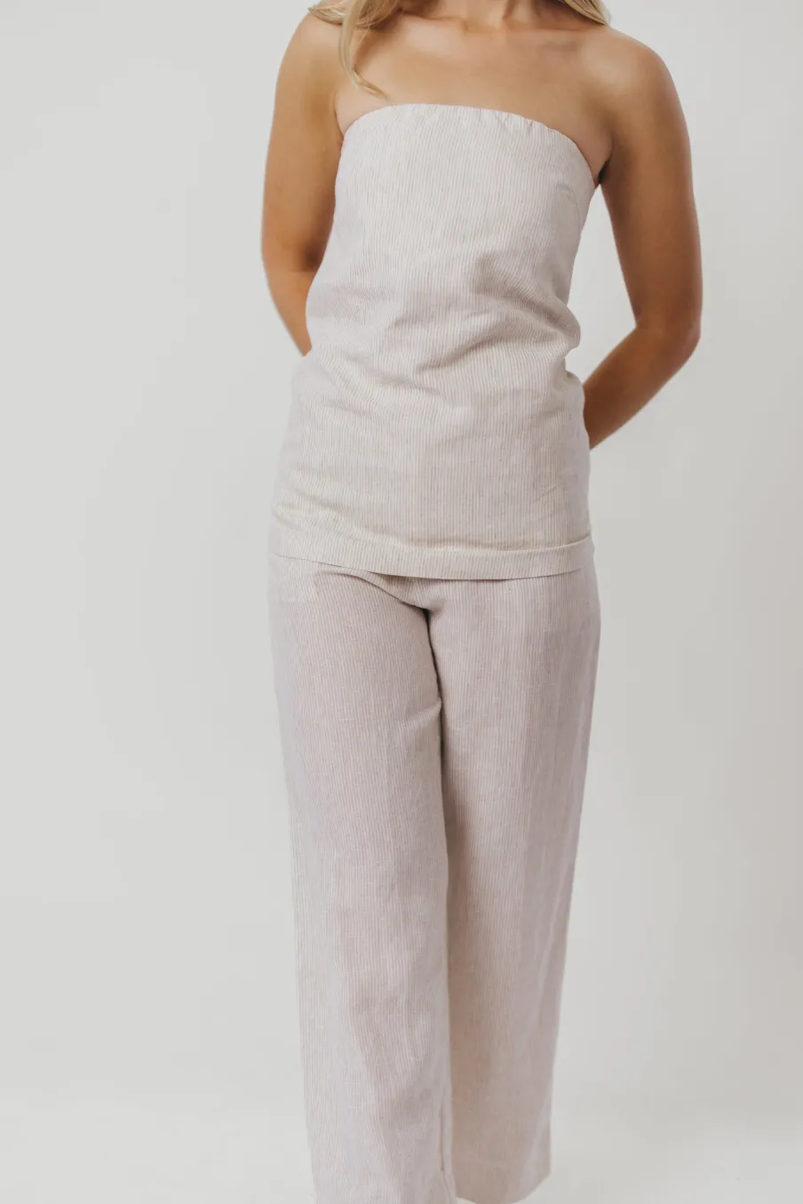 Outlet Worth Collective Myrna Linen Top in Khaki